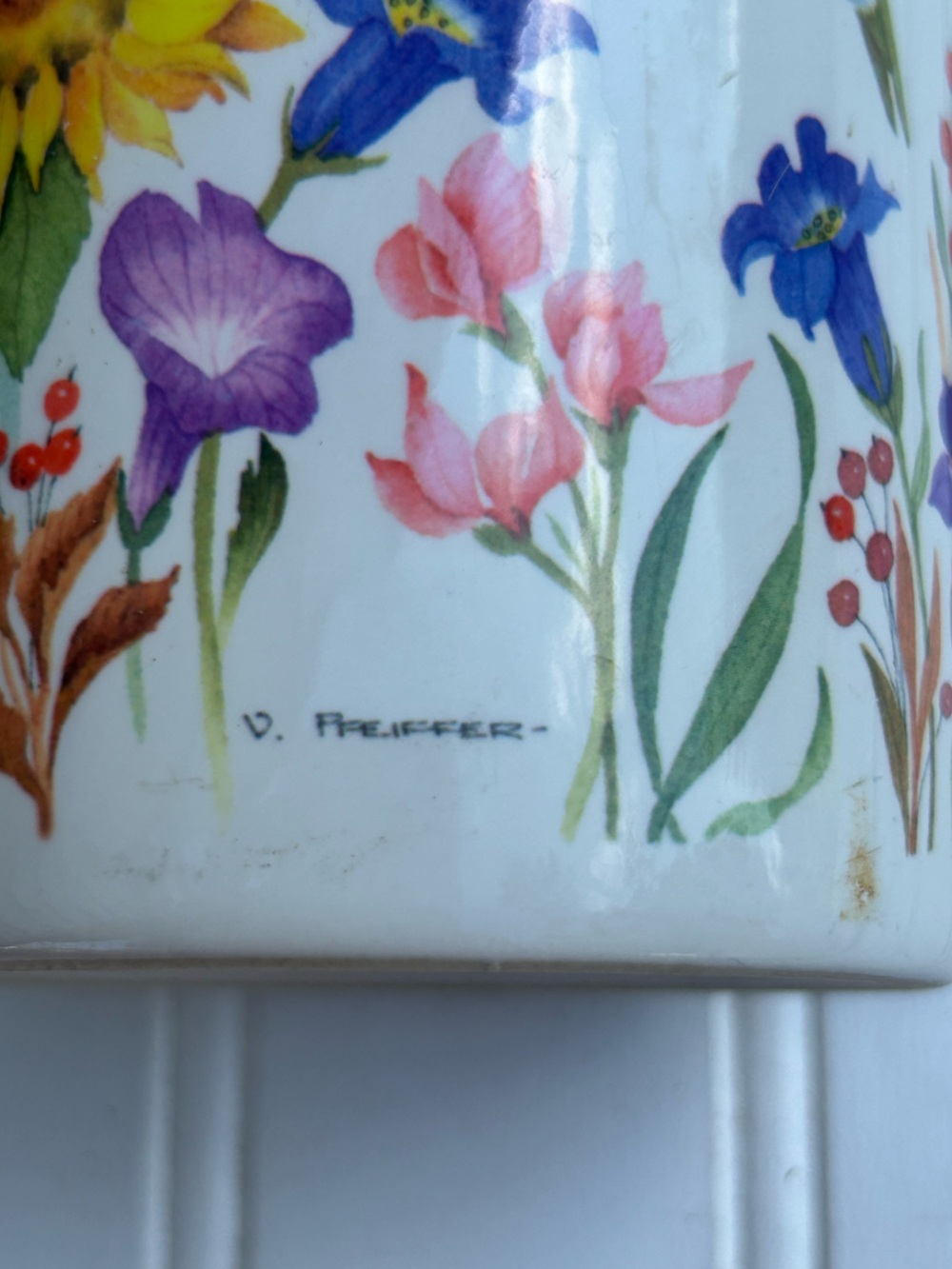 Vintage Mugs Valarie Pfeiffer Floral Bird Ceramic Coffee Cups Cottagecore  2 - Picture 4 of 10